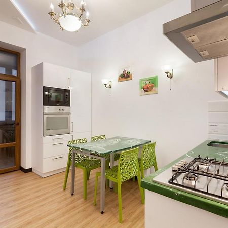 Leogrand Apartment On Doroshenka 38 Lviv Kültér fotó